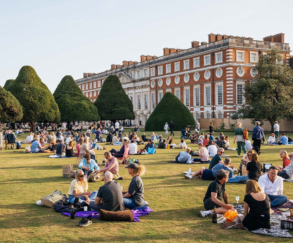 ccff2000-1af4-345a-56b1-b08197e51734